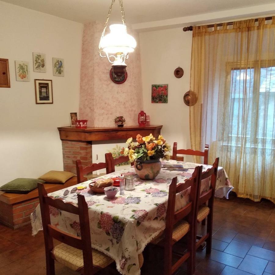 Casa Del Ciliegio Villa Radicofani Bagian luar foto